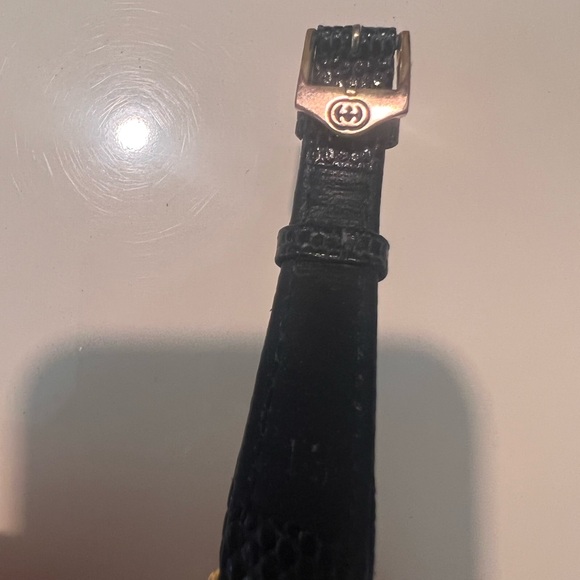 GUCCI * 4500L Quartz Watch - Picture 7 of 9